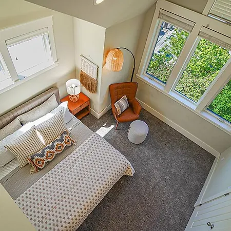 Exquisite Central Townhome With Spacious Loft And Gourmet Kitchen Seattle Exterior photo