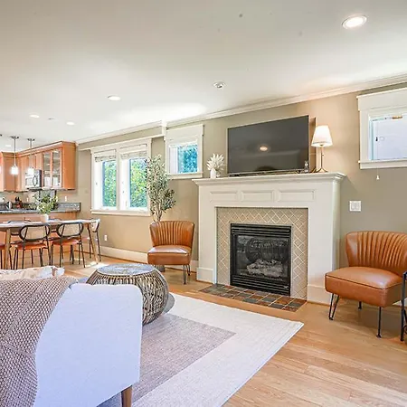 Exquisite Central Townhome With Spacious Loft And Gourmet Kitchen Seattle Exterior photo